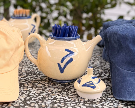 FOUNTAIN OF KNOWLEDGE TEAPOT